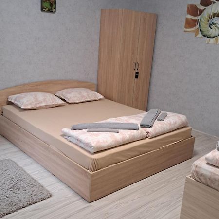 Къща Под Наем-Нощувки Tărgovište Esterno foto