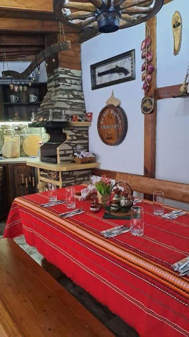 Къща Под Наем-Нощувки Tărgovište Esterno foto